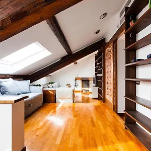 https://easyhomes-corso-como-maroncelli.it-lombardy.com